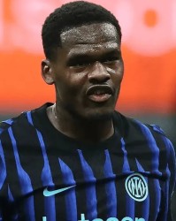 开云体育平台-记者：邦尼小腿挛缩，最快周三或周四回归合练备战米兰德比