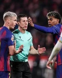 开云-巴萨连败让出榜首，裁判、前锋、后卫谁是祸首？