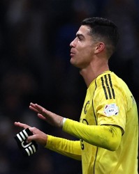 开云体育平台-明年退役？英媒：C罗很可能在27年夏季离开胜利，且可能就此退役