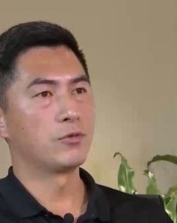 开云体育下载网址-三镇仍在谋求零转让 俱乐部副总：没有好的办法