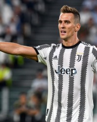 意媒：尤文图斯未收到对米利克的报价，球员已不在球队规划内