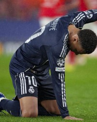 开云电脑版-姆巴佩怒批全队：完全没想拼 活该无缘直通16强 被门将进球很丢人