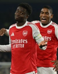 阿森纳双喜临门：争冠天平彻底倾斜，热刺恐难逃降级厄运